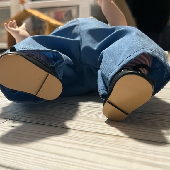 My Best Friends Raggedy Andy 16” Porcelain Doll by Susan Wakeen-Simon & Schuster - Picture 6 of 9